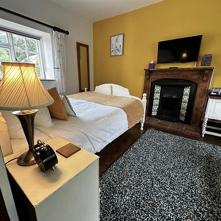 Home Farm Bed & Breakfast มิลตันคีนส์ ภายนอก รูปภาพ